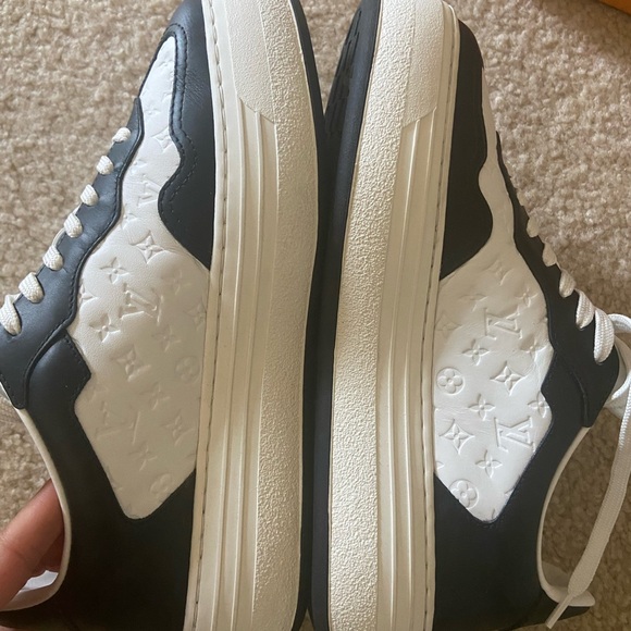Louis Vuitton Groovy Platform Sneaker *GIFTABLE* size 7, EU 37 (hard to find) - Picture 13 of 15